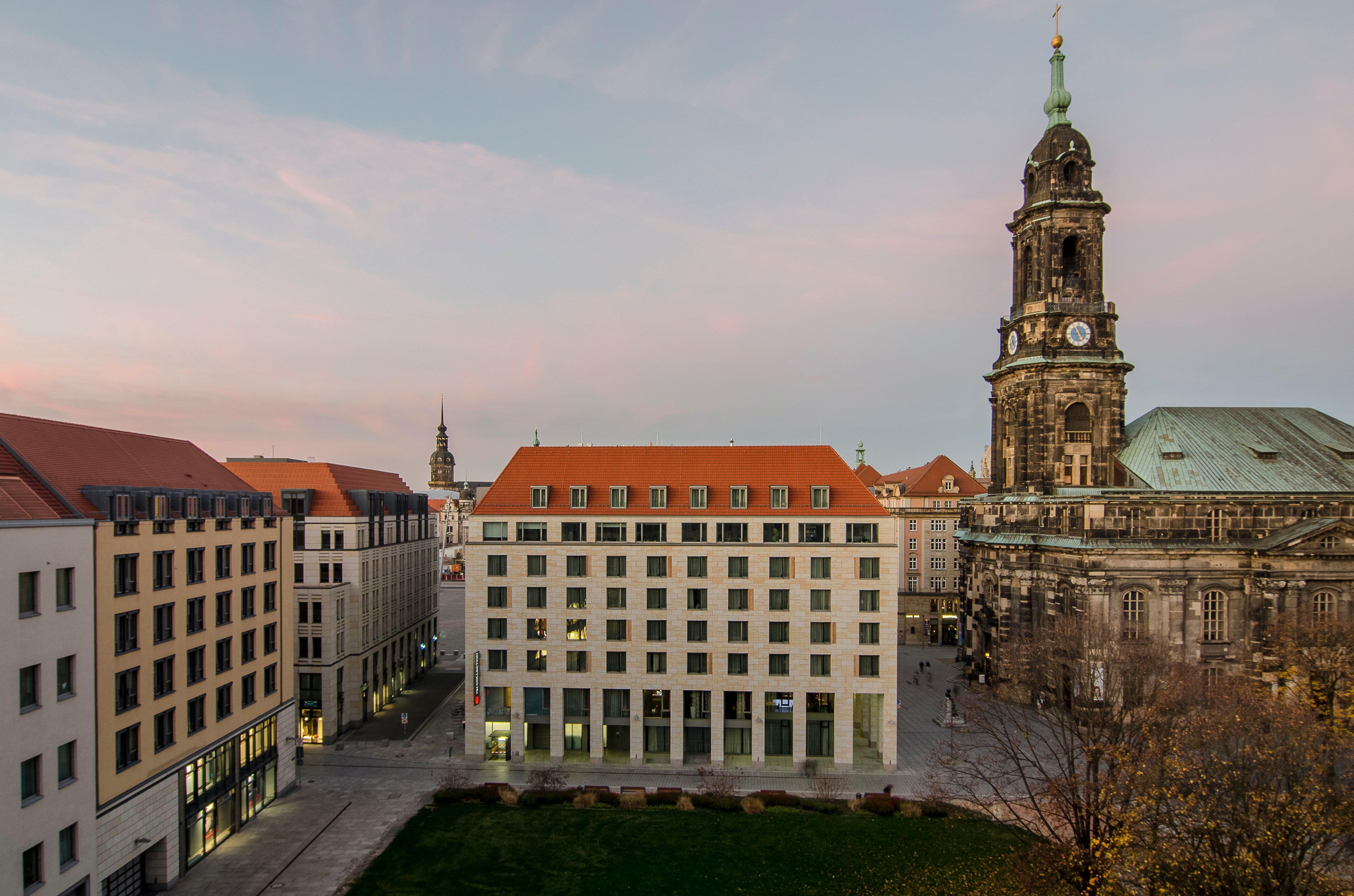 Holiday Inn Express Dresden City Centre Exterior photo