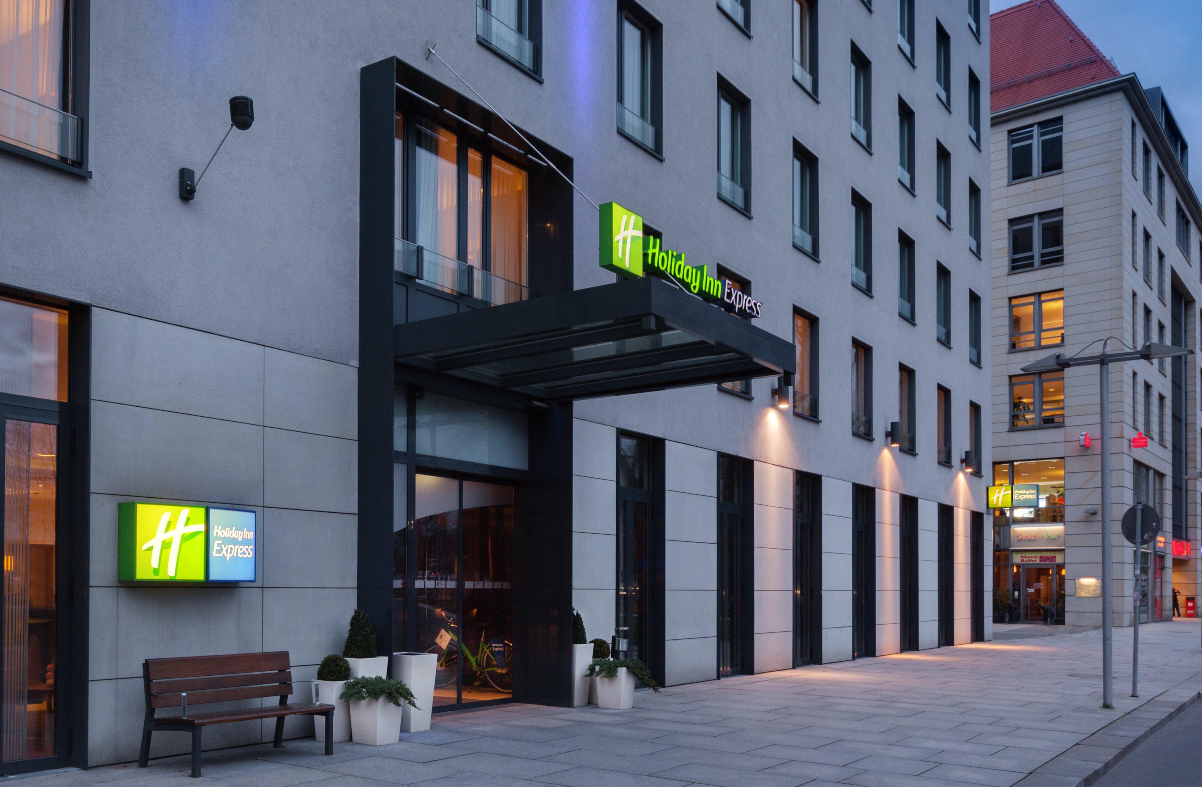 Holiday Inn Express Dresden City Centre Exterior photo