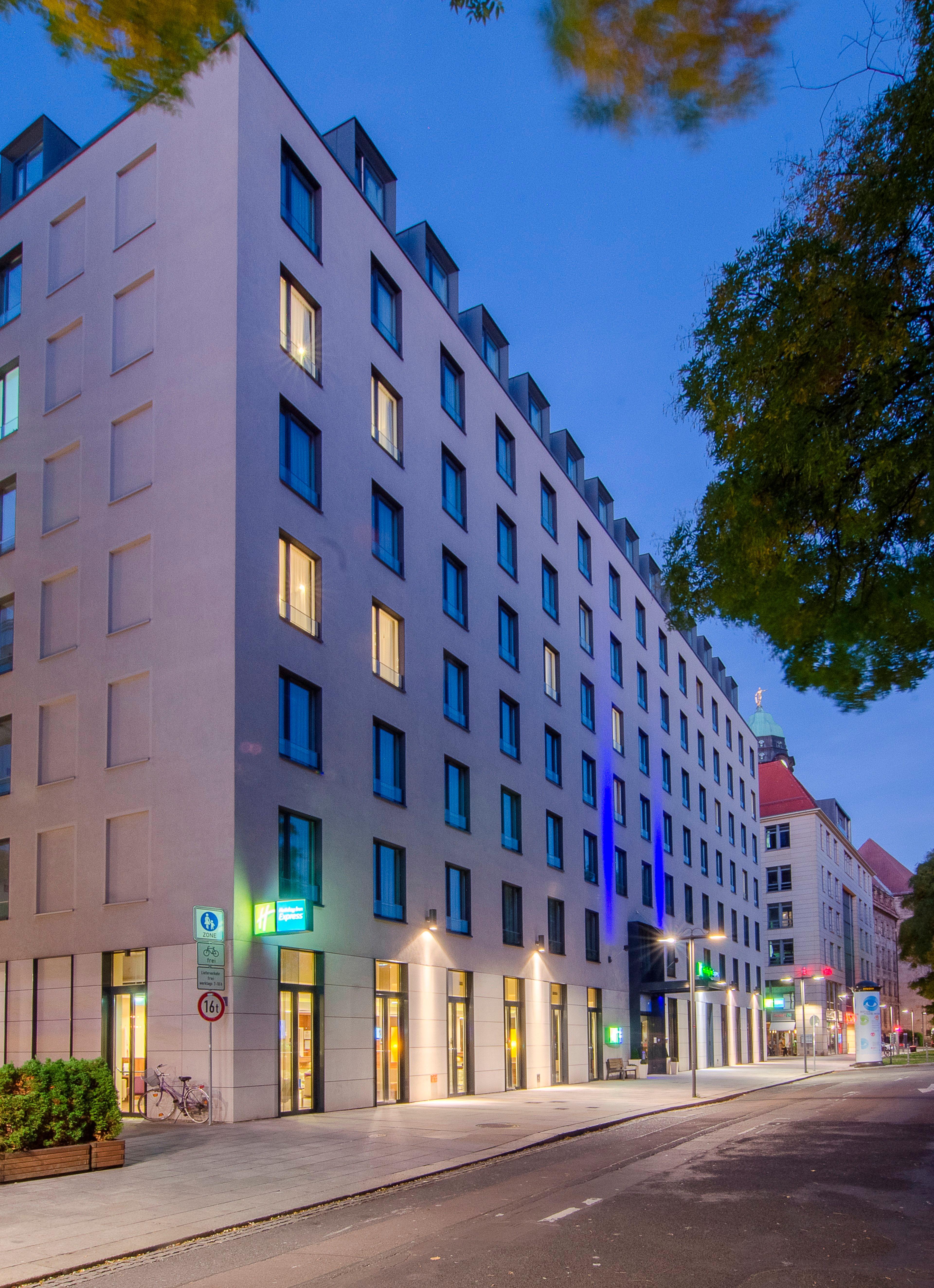 Holiday Inn Express Dresden City Centre Exterior photo