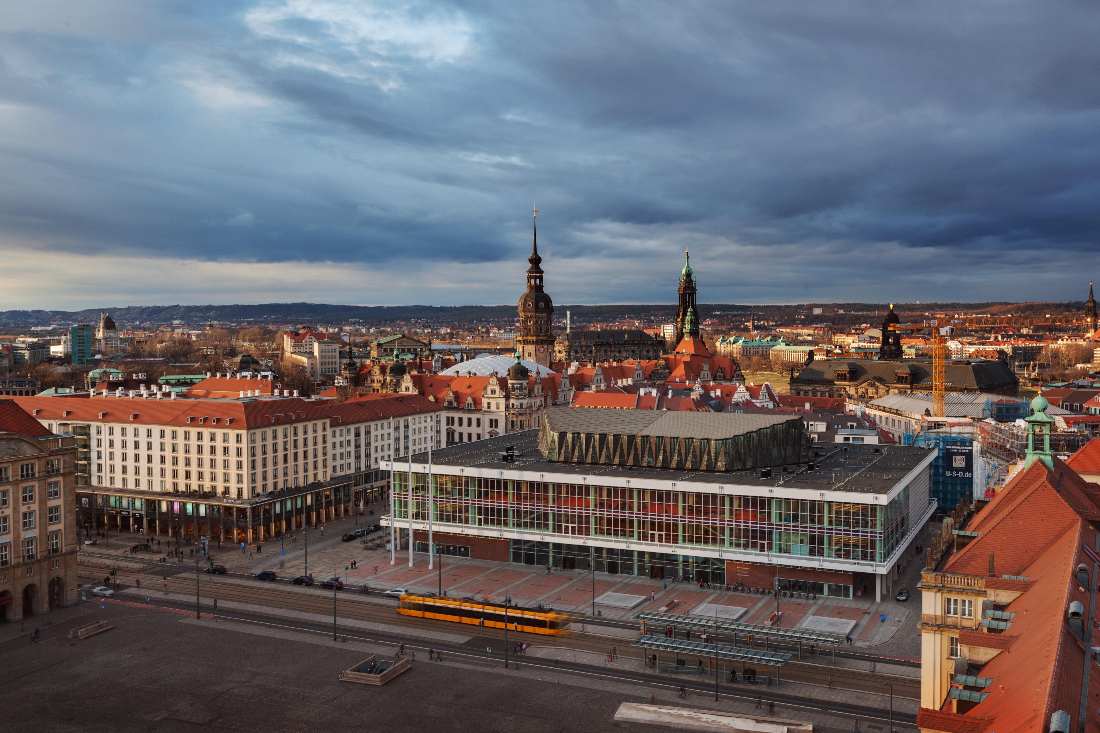 Holiday Inn Express Dresden City Centre Exterior photo